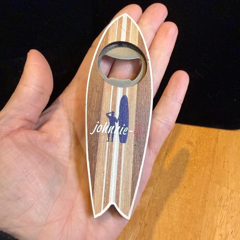 Johnnie-O Surfboard Bottle Opener Wood Grain Striped Coastal‎ Bar Tool Brown